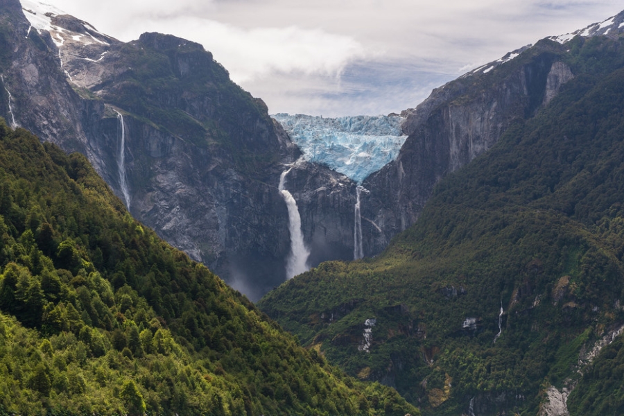 Alberto Loyo / Shutterstock