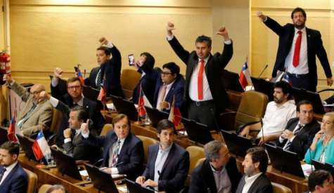 La UDI y RN lideran listado de corrupción en partidos políticos de Chile