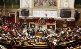 "Que regrese a África": Parlamento francés suspende sesión luego de comentarios racistas